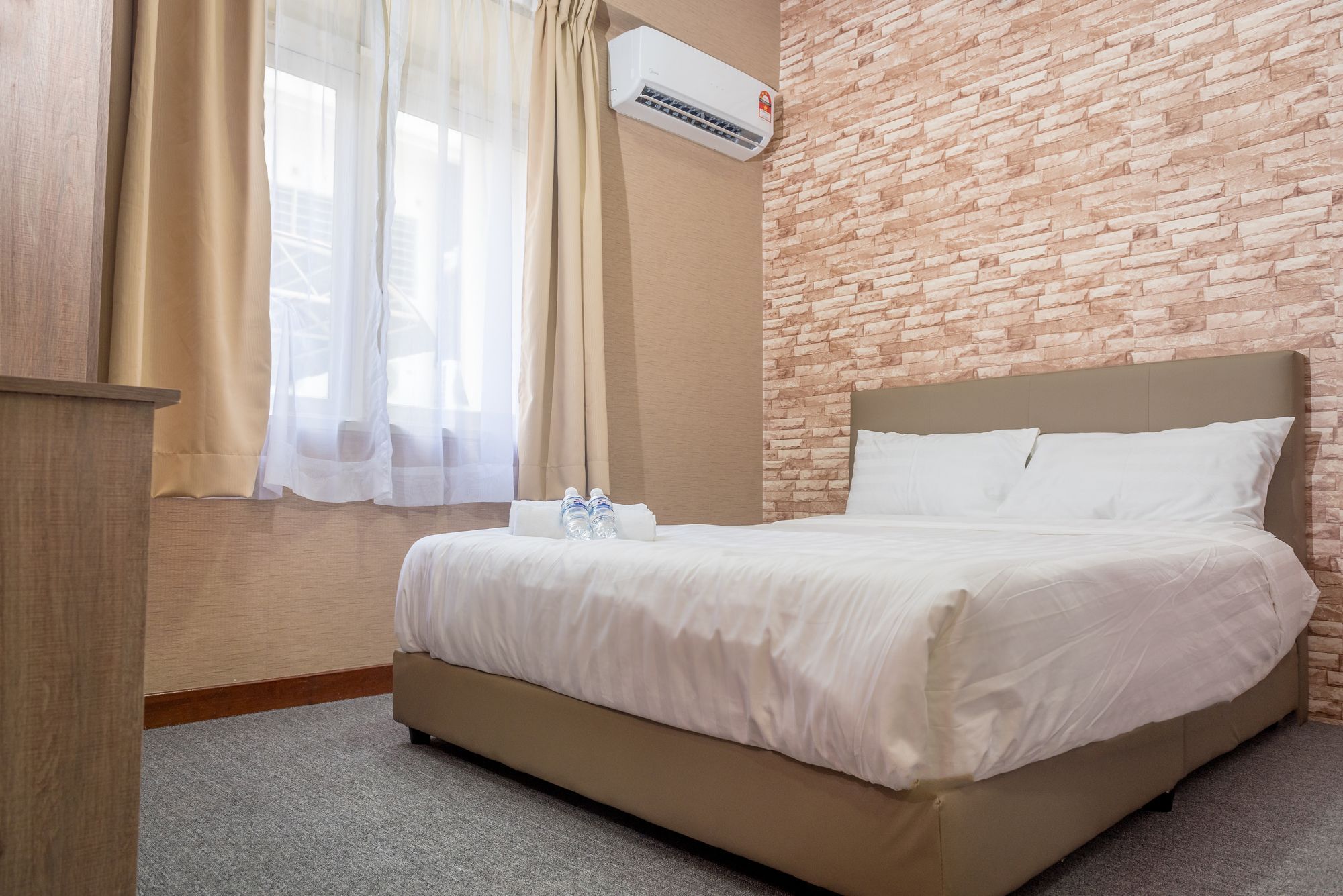 Spot On 89645 Ong'S Court Hotel George Town Exterior photo