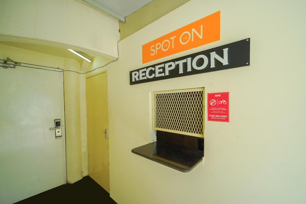 Spot On 89645 Ong'S Court Hotel George Town Exterior photo