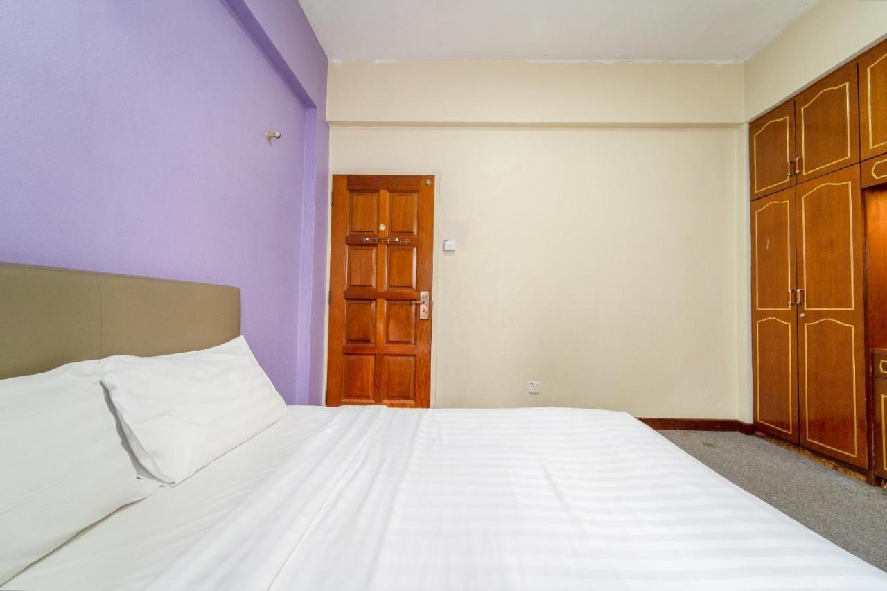 Spot On 89645 Ong'S Court Hotel George Town Exterior photo