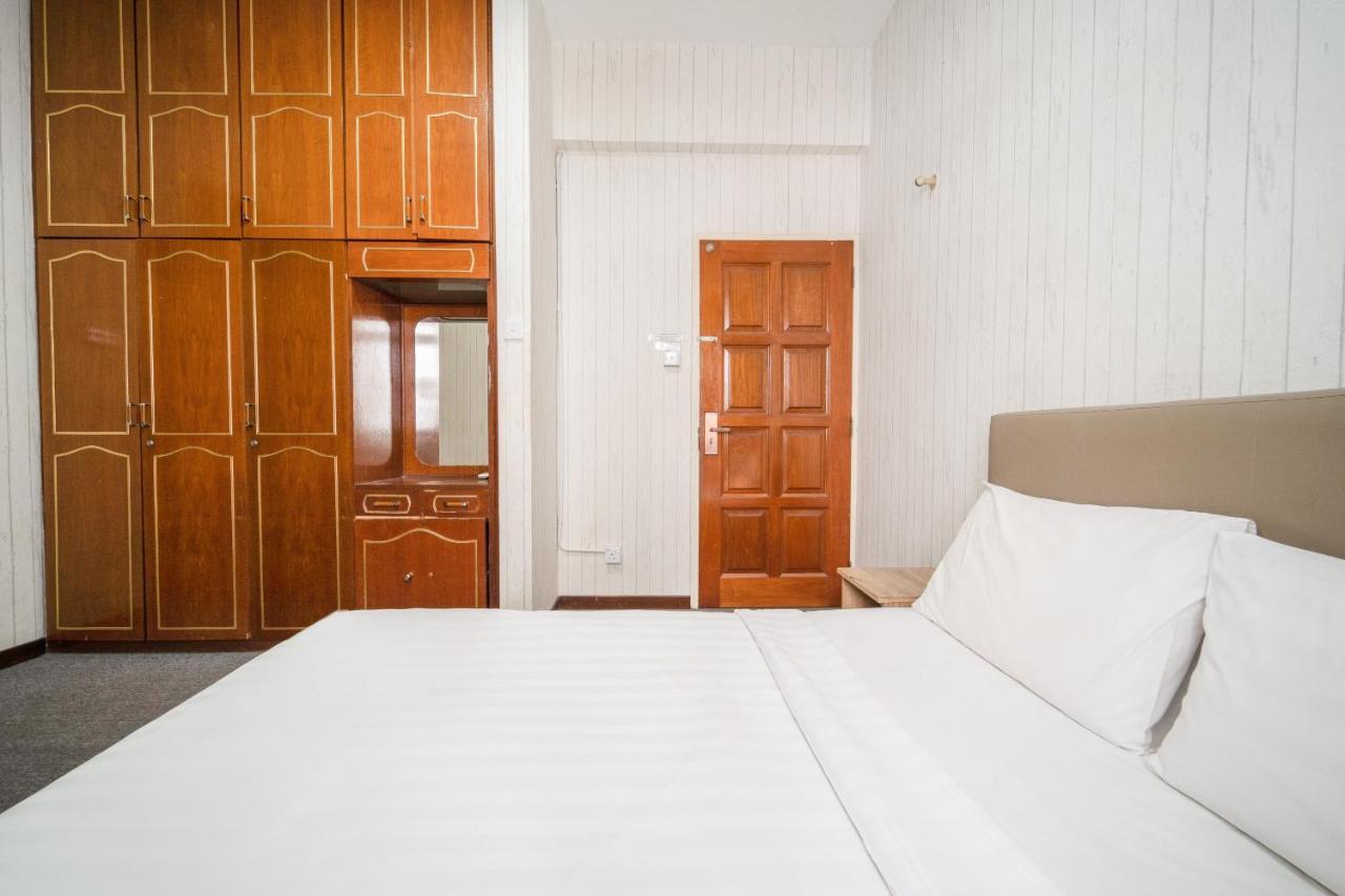 Spot On 89645 Ong'S Court Hotel George Town Exterior photo